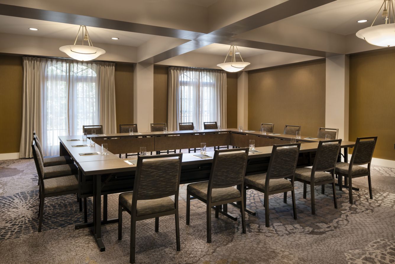 wi-sjcwp-portofino-conference-room-08286_Classic-Hor